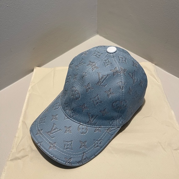 Louis Vuitton Light Blue Monogram Cap - Picture 1 of 5